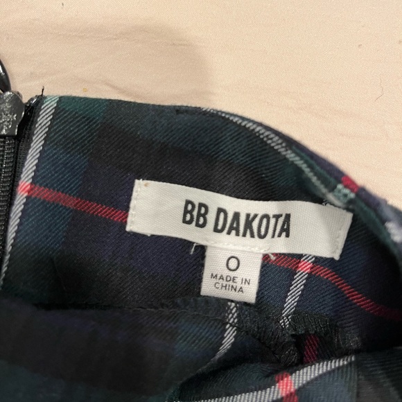 BB Dakota Graham Forest Green Plaid Mini Skirt- Size 0 - Picture 4 of 5